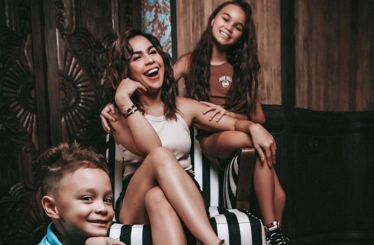 Artis Rayakan Ultah Anak di Panti Asuhan. (Instagram/@melaney_ricardo) 