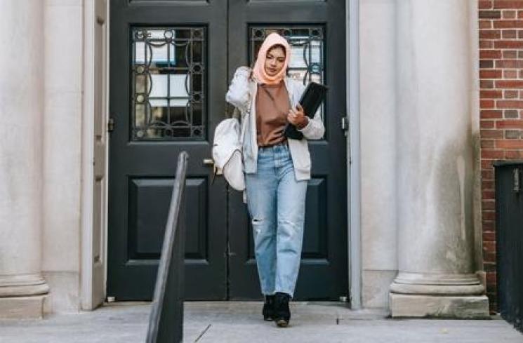 Doa Keluar Rumah. (Pexels.com/Keira Burton)