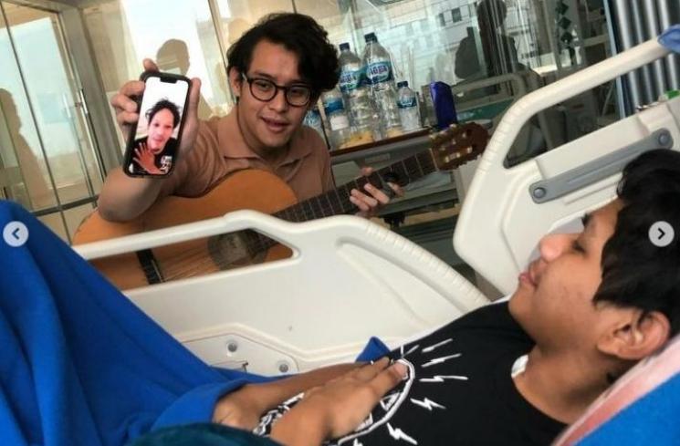 Momen Ardhito Pramono jenguk David Ozora. (Instagram/@ardhitopramono)