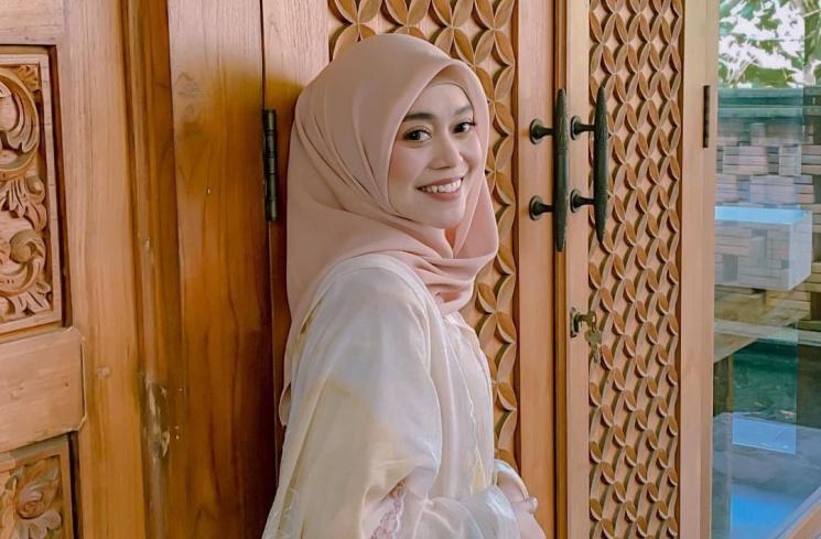 Potret Gamis Lesti Kejora (Instagram/lestykejora) 