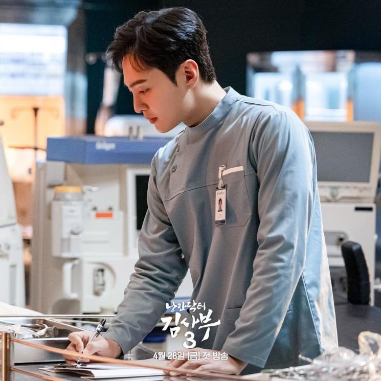 Potret Kim Min Jae di Dr. Romantic 3 (Instagram/@sbsdrama.official)