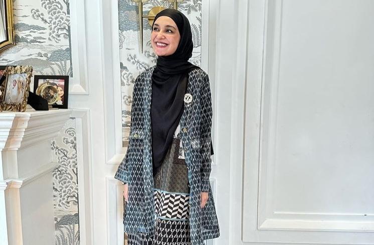 Inspirasi Outfit Lebaran dari Artis Berhijab (instagram/shireensungkar)