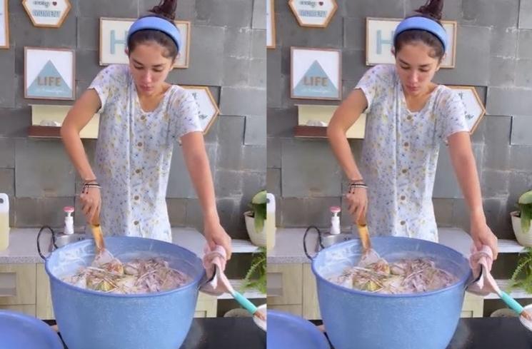 Potret Ussy Sulistiawaty Masak Besar saat Lebaran (instagram/ussypratama)