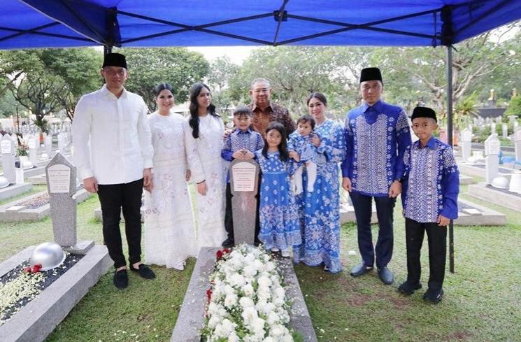 Potret Lebaran Keluarga SBY (Instagram/agusyudhoyono)