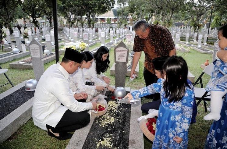 Potret Lebaran Keluarga SBY (Instagram/agusyudhoyono)