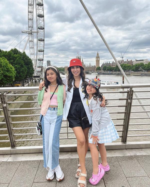 Potret Terbaru Atqia(Instagram/@mikaelaatqia27/@nissyaa) 
