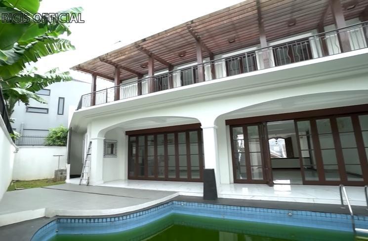 Potret Rumah Baru Ria Ricis (YouTube Ricis Official)