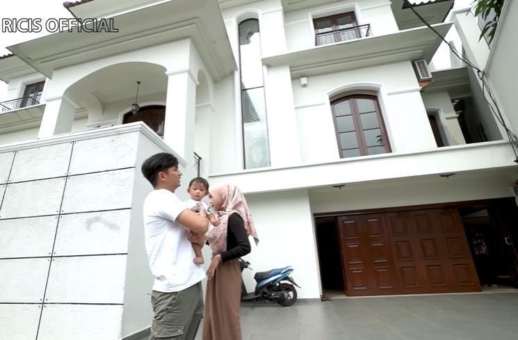 Potret Rumah Baru Ria Ricis (YouTube Ricis Official)