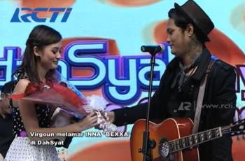 9 Potret Detik-detik Virgoun Melamar Inara Rusli, Dinyanyikan Lagu Marry You Bruno Mars