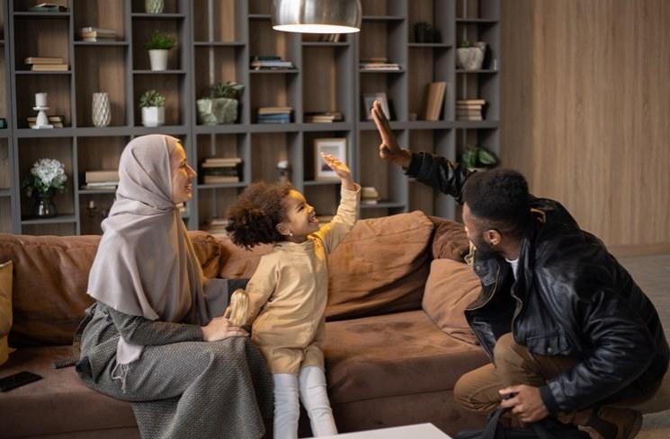 Hukum bersentuhan dengan anak tiri. (Pexels.com/Monstera)