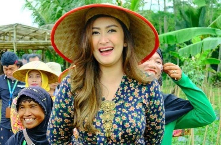 Artis Gabung Partai Politik (instagram/@nafaurbach)