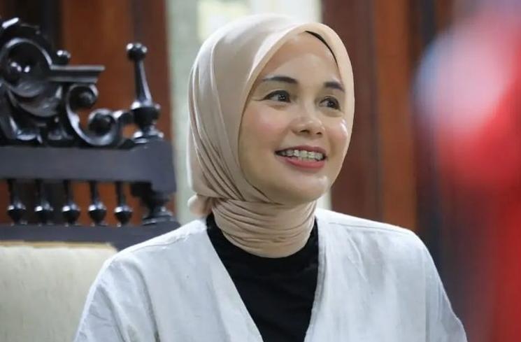 Potret Siti Atikoh Istri Ganjar Pranowo yang Jarang Terekspos dan Cantik Memesona (Instagram/@atikoh.s)