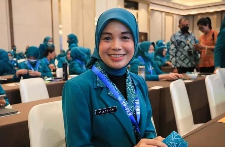 Potret Siti Atikoh Istri Ganjar Pranowo yang Jarang Terekspos dan Cantik Memesona (Instagram/@atikoh.s)