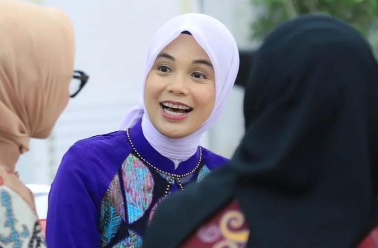 Potret Siti Atikoh Istri Ganjar Pranowo yang Jarang Terekspos dan Cantik Memesona (Instagram/@atikoh.s)