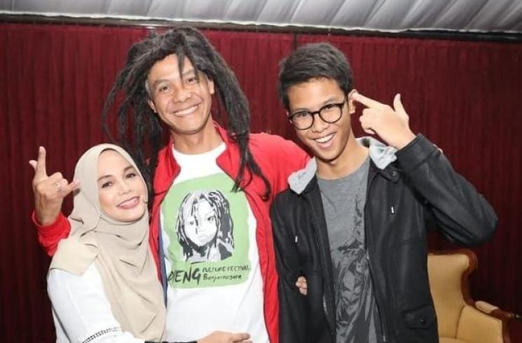 Potret Harmonis Ganjar Pranowo Bareng Anak dan Istri (Instagram/atikoh.s)