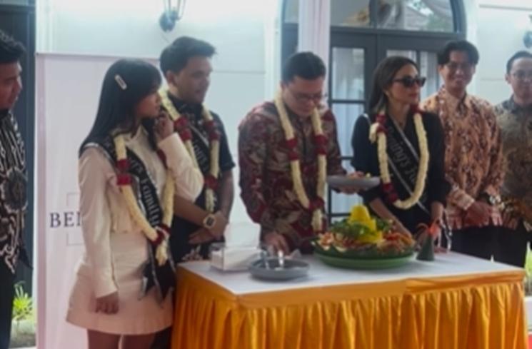 Potret Akrab Nikita Mirzani dan Fuji (Instagram/@nikitamirzanimawardi_172)