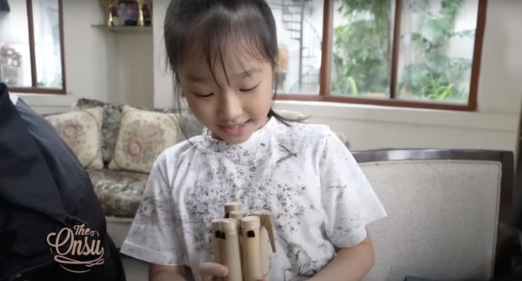 Potret Keluarga Ruben Onsu Sambut WayV di Rumah. (YouTube/ The Onsu Family)