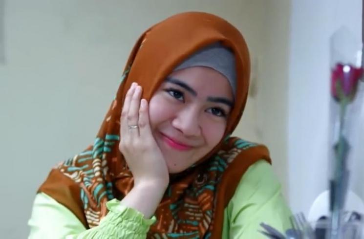 Artis Non Muslim Berhijab (instagram/@duniaterbalik.mncp)