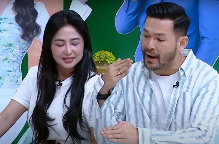 Potret Terbaru Wajah Dewi Perssik (YouTube Trans7 Official)