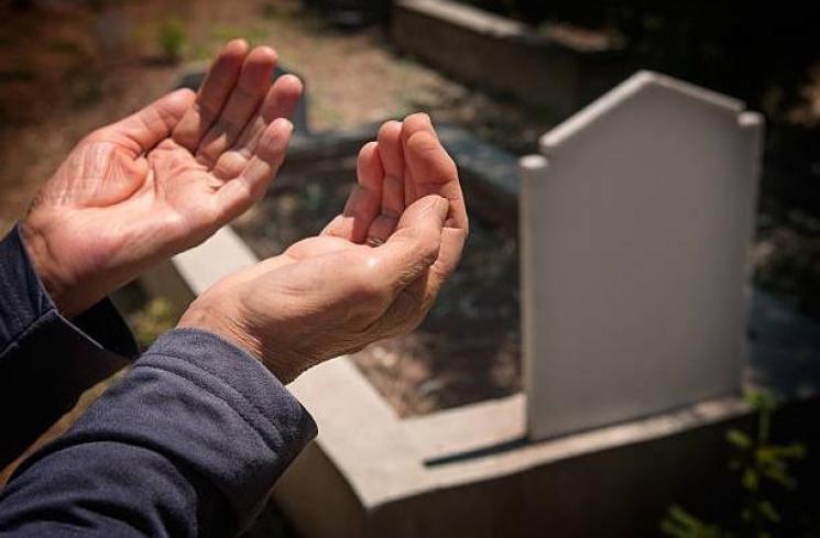 Doa Melayat Orang Meninggal. (istockphoto.com)