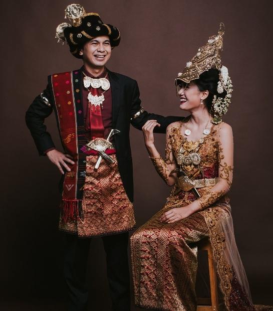 Artis Menikah dengan Pria Batak. (Instagram/aspictura_)