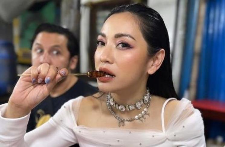 Hesti Purwadinata (instagram)
