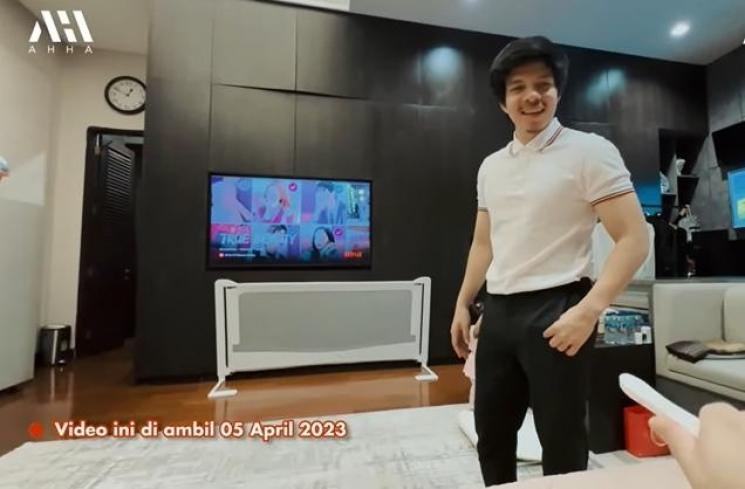 Potret Aurel Hermansyah umumkan hamil anak kedua (YouTube/AH)