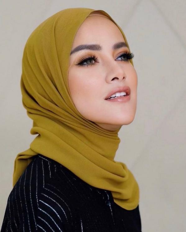Artis Punya Bisnis Busana Muslim(Instagram/@ollaramlan) 