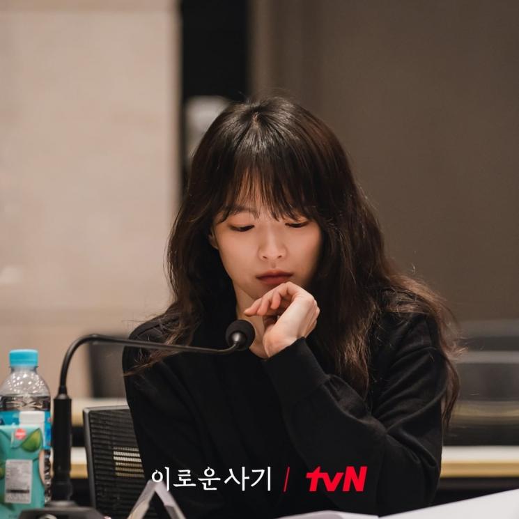 Pesona Chun Woo Hee di Delightfully Deceitful (Instagram/@tvn_drama)