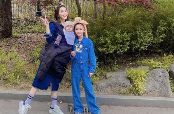 8 Potret Ayu Ting Ting Momong Baby Sumehra, Bak Anak Sendiri