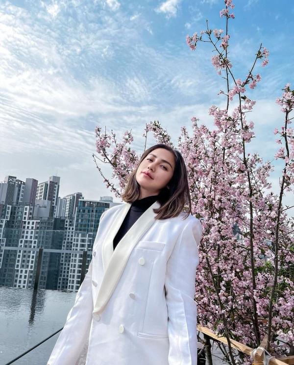 Artis Menikah dengan Bangsawan(Instagram/@inijedar) 