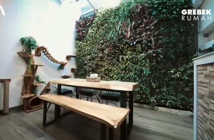 Rumah Denny Sumargo (YouTube/AH)