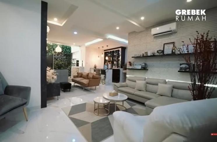 Rumah Denny Sumargo (YouTube/AH)