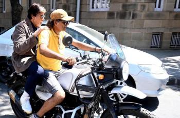 Amitabh Bachchan Keciduk Naik Moge Gak Pake Helm: di India Gak Ada Polisi?