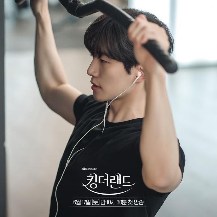 Potret Junho 2PM di King the Land (Instagram/@jtbcdrama)