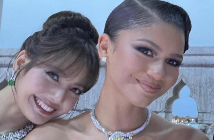 Lisa BLACKPINK dan Zendaya [Twitter/@PopBase]