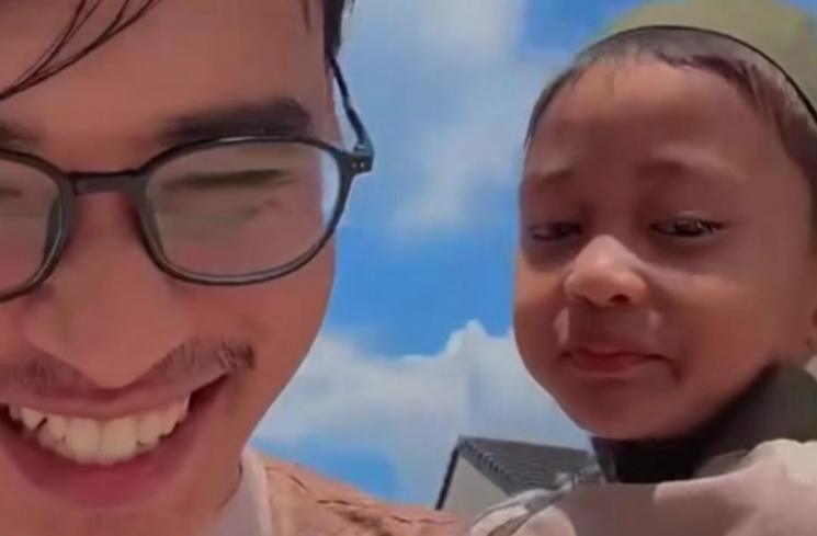 Potret Beni Mulyana Bareng Anak Sambung (Instagram/benimulyanasopian)
