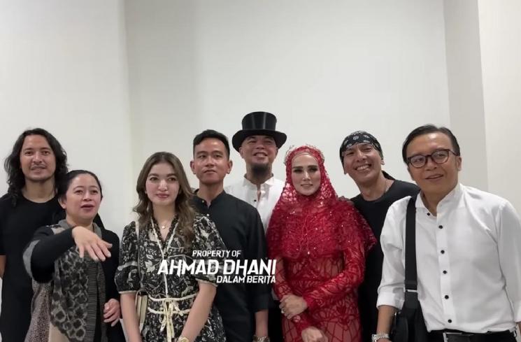 Ello, Puan Maharani, Selvi Ananda, Gibran Rakabuming Raka, Ahmad Dhani, dan Mulan Jameela. (YouTube)