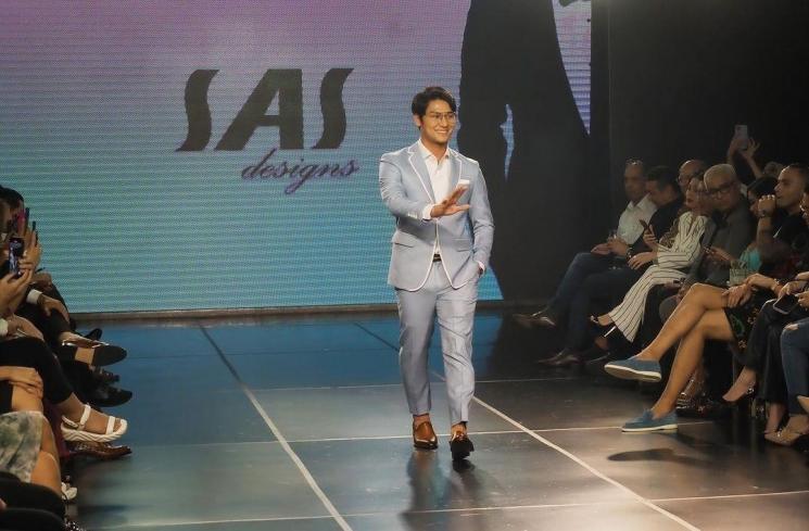 Rizky Billar catwalk di sebuah fashion show (Instagram/@rizkybillar)