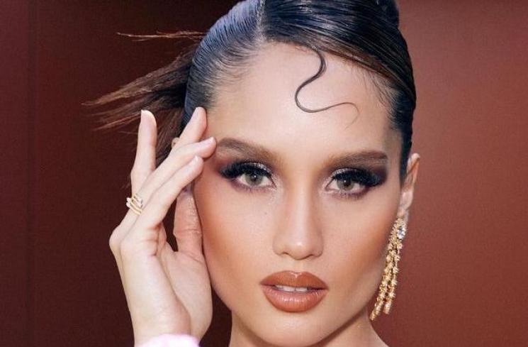 Gaya Cinta Laura di Cannes Film Festival (Instagram/claurakiehl) 