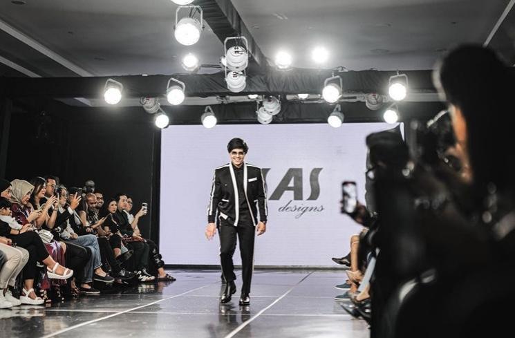 Adu Gaya Thariq Halilintar dan Atta Halilintar Jadi Model (instagram/@attahalilintar)