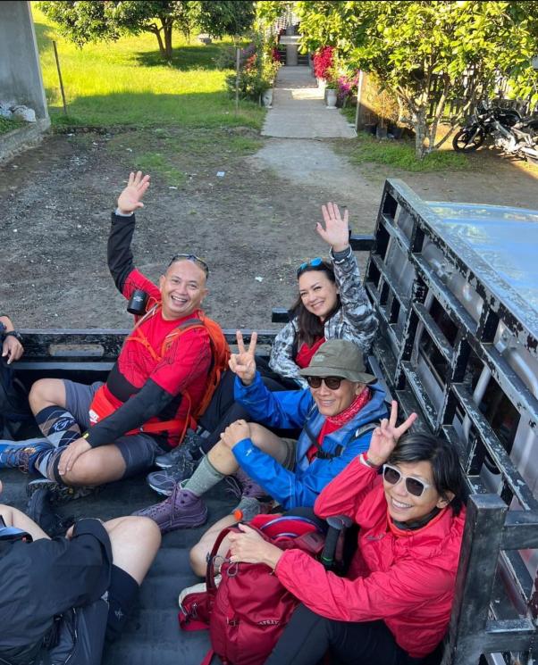 Potret Ira Winowo Mendaki Gunung Rinjani(Instagram/@irawbw) 