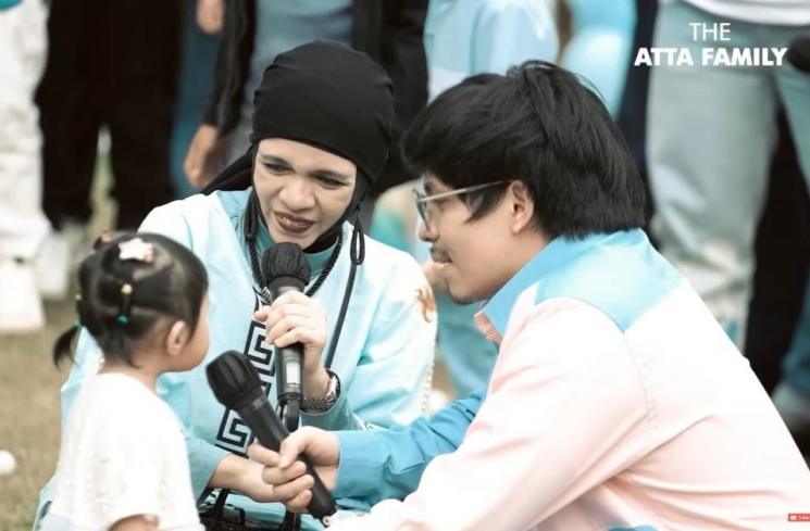 Potret Gen Halilintar.di gender reveal anak kedua Aurel Hermansyah. (YouTube/AH)