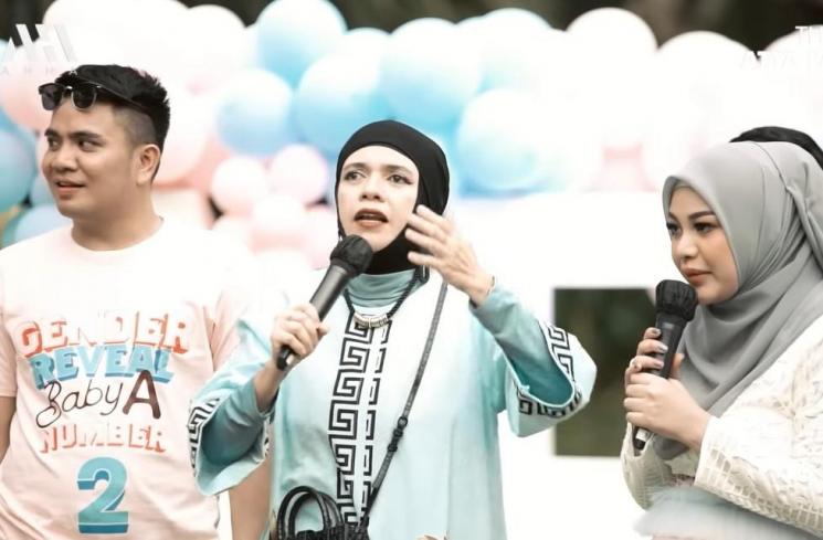 Potret Gen Halilintar.di gender reveal anak kedua Aurel Hermansyah. (YouTube/AH)
