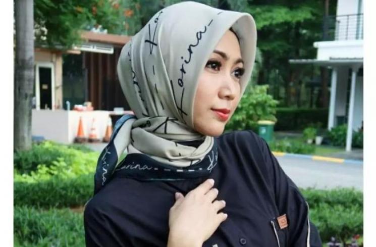 Pedangdut yang Memutuskan Berhijab. (Instagram/iraswara)
