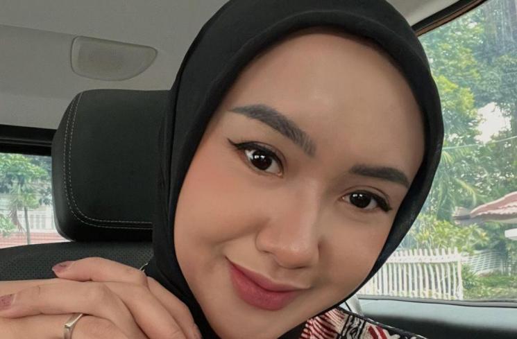 Penyanyi Dangdut yang Memutuskan Berhijab. (Instagram/cita_citata)