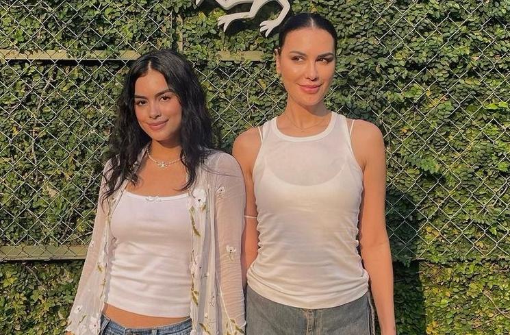Artis dan Anak yang Dikira Kakak Beradik (Instagram/@sophia_latjuba88)
