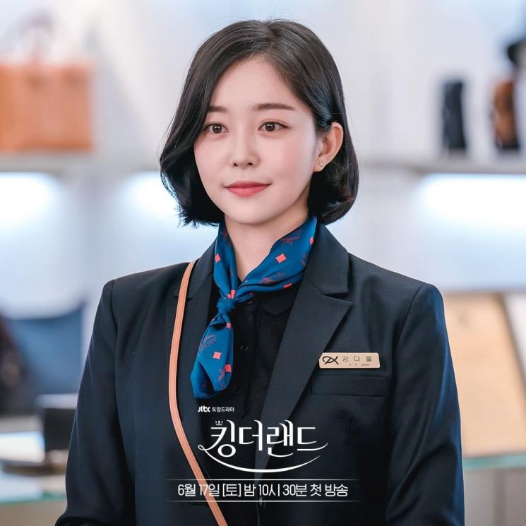 Adu Pesona Go Won Hee dan Kim Ga Eun di King the Land (Instagram/@jtbcdrama)