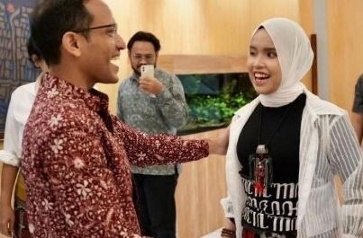 Menteri Nadiem Makarim dan Putri Ariani (Kemendikbudrist)