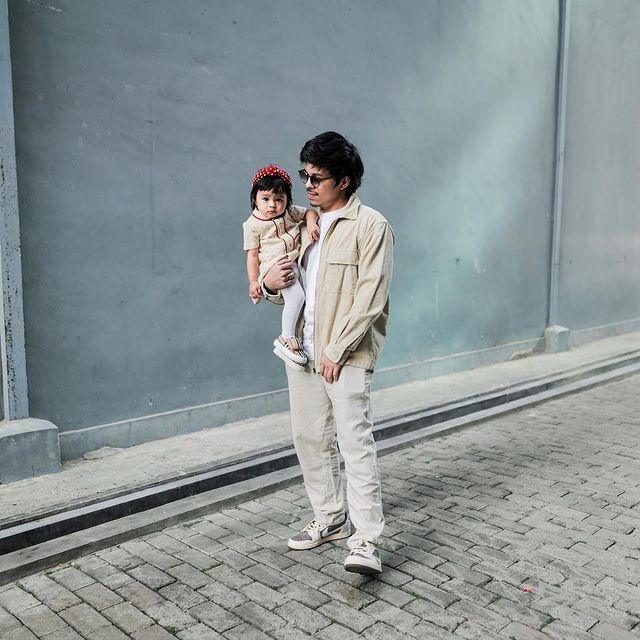 Artis pasang badan saat anak dibully (Instagram/@attahalilintar)